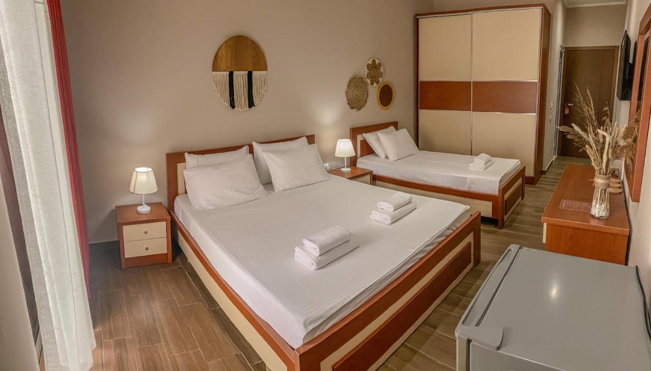 Aljur Hotel Himarë Extérieur photo